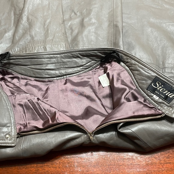 Siena New York Leather Skirt - Picture 7 of 13